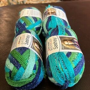 NWT Lot of 4 Sashay Red Heart Boutique “Twist”